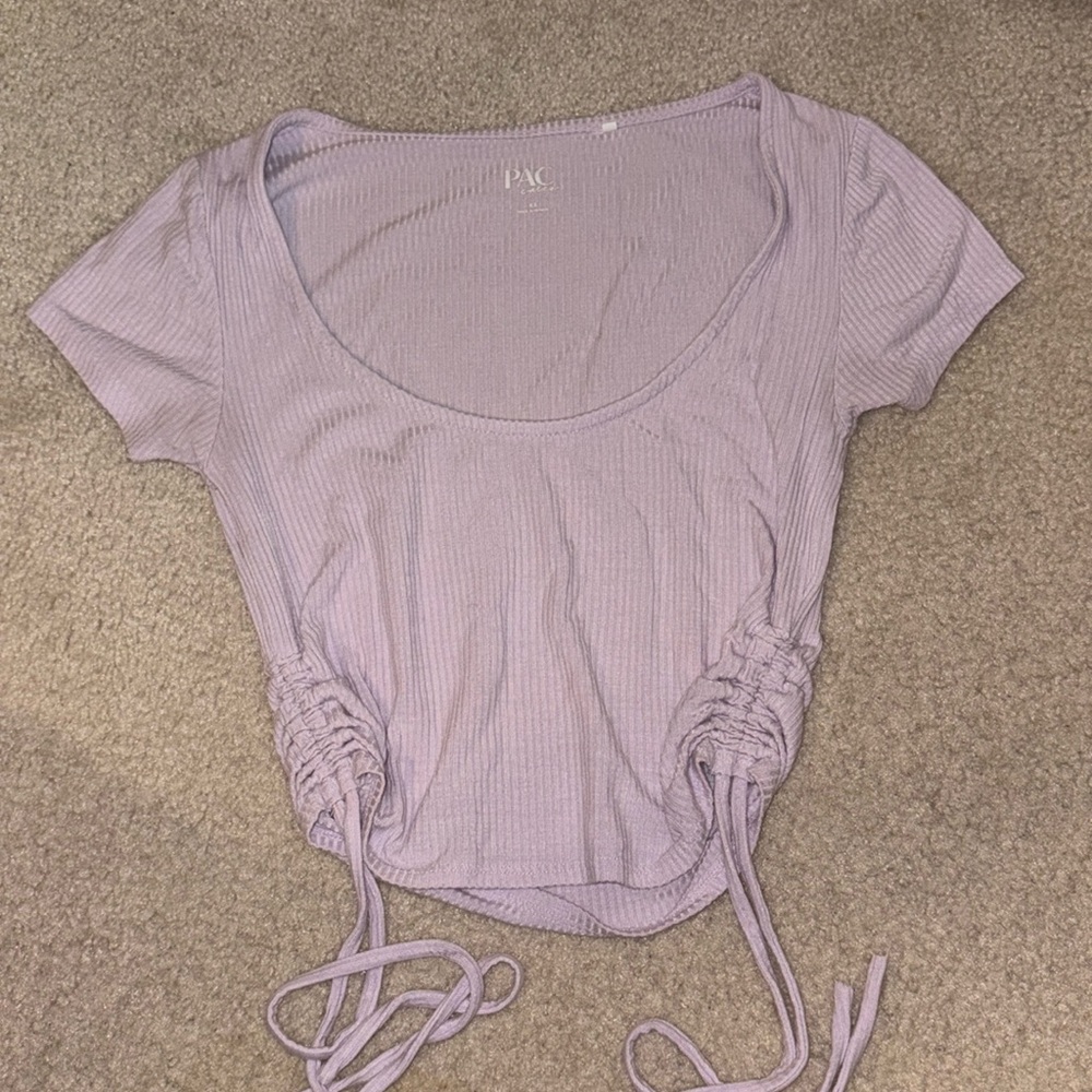Light purplee tshirt